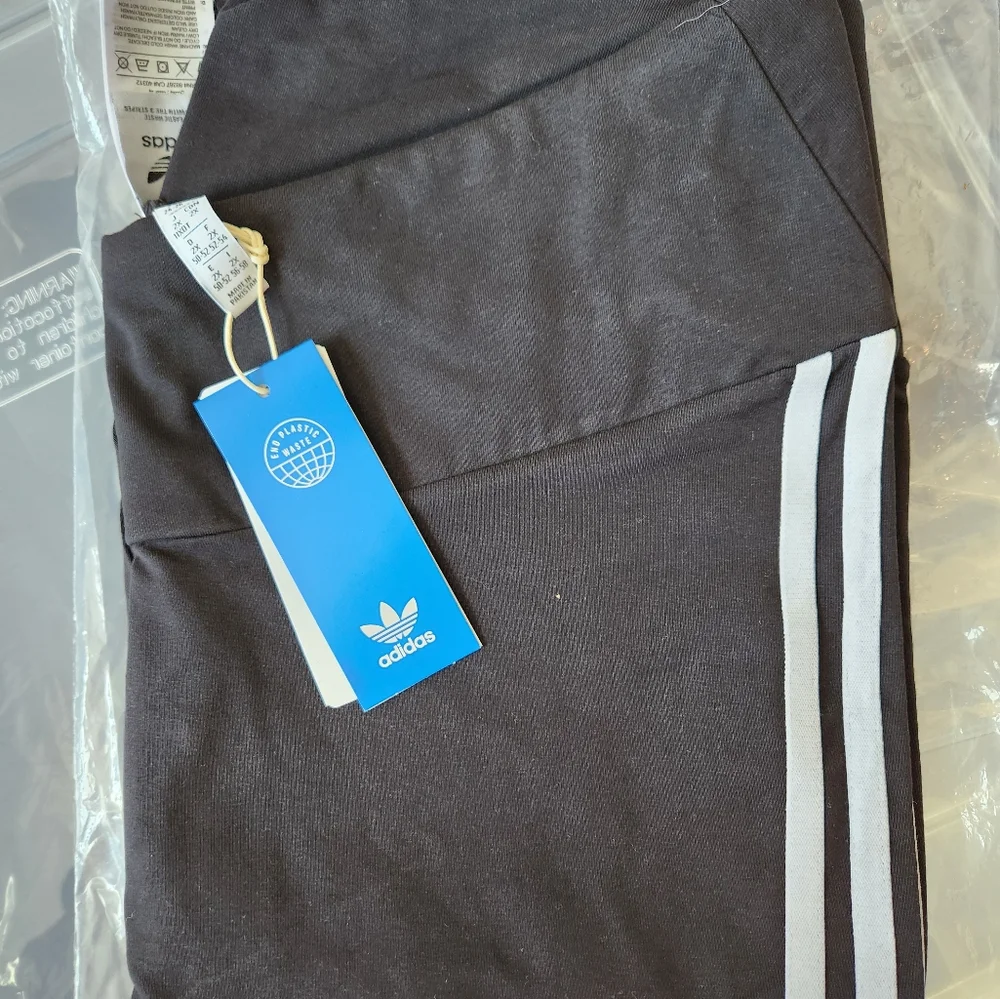 ADIDAS NWT TIGHTS -Size 2X Black with 3 White Stripes on side! - Picture 3 of 5